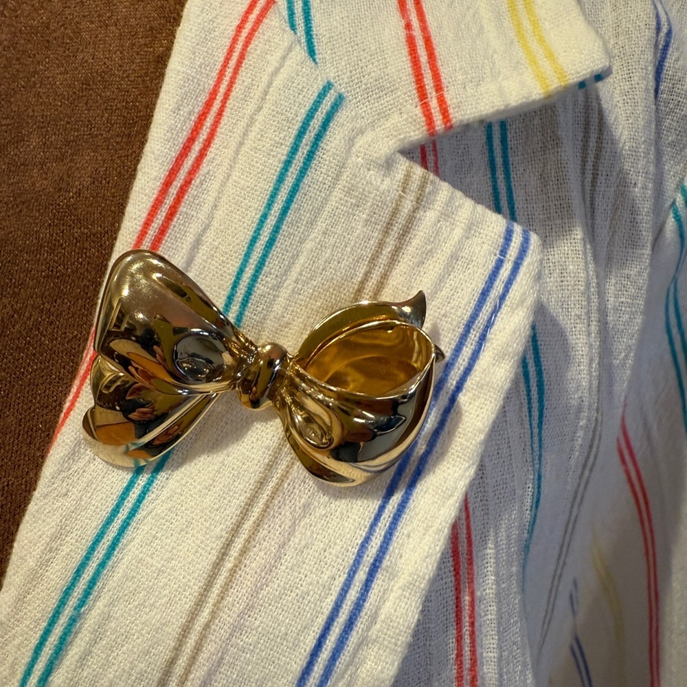 Gold Bow Brooch